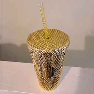 Starbucks Grande Gold Cup 2022 Rare Sold Out 16OZ Brand New